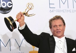 Tom Berenger, mejor actor secundario en una miniserie o película para TV